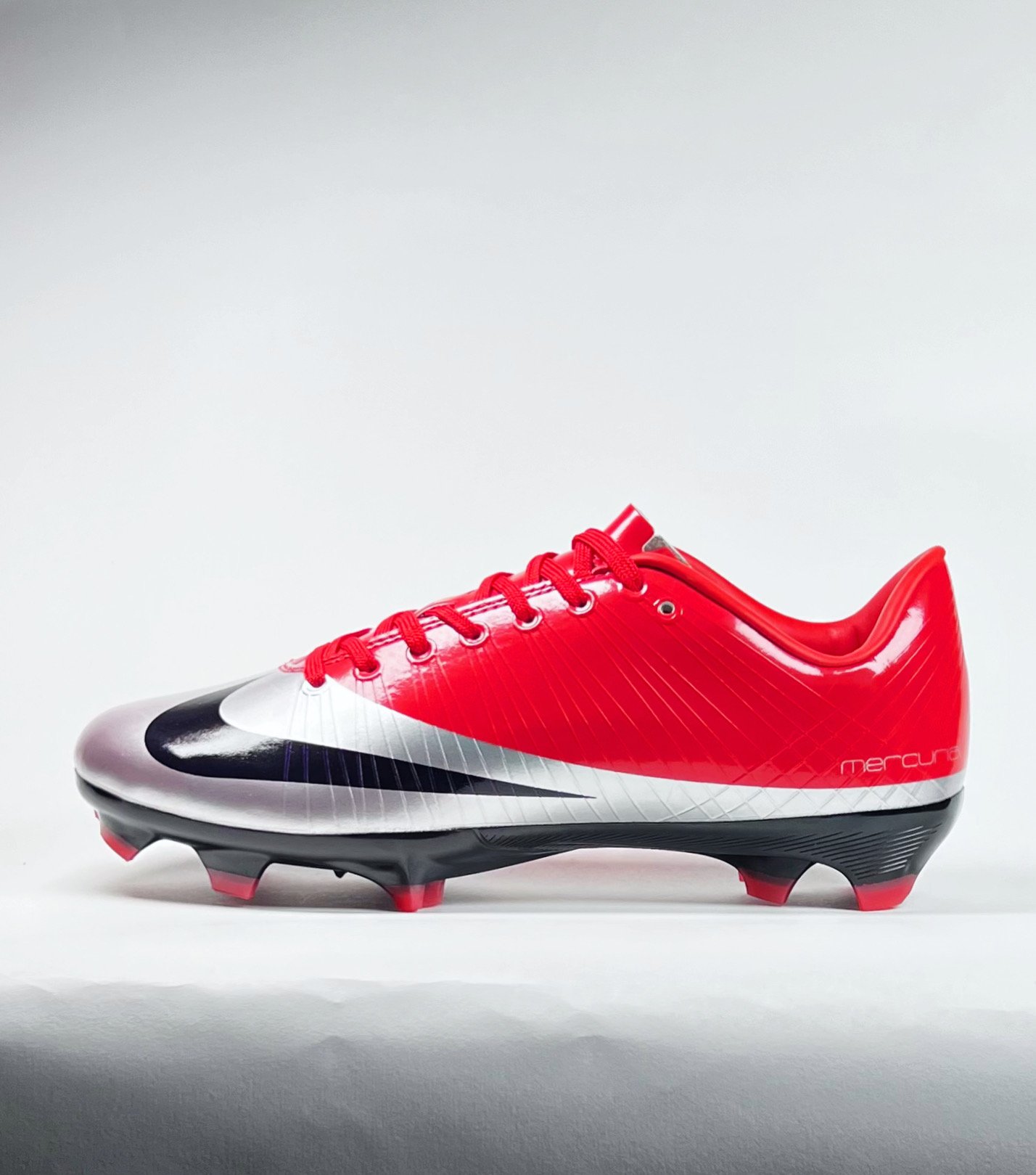 Mercerial Eikon  CR7 - Silver Red