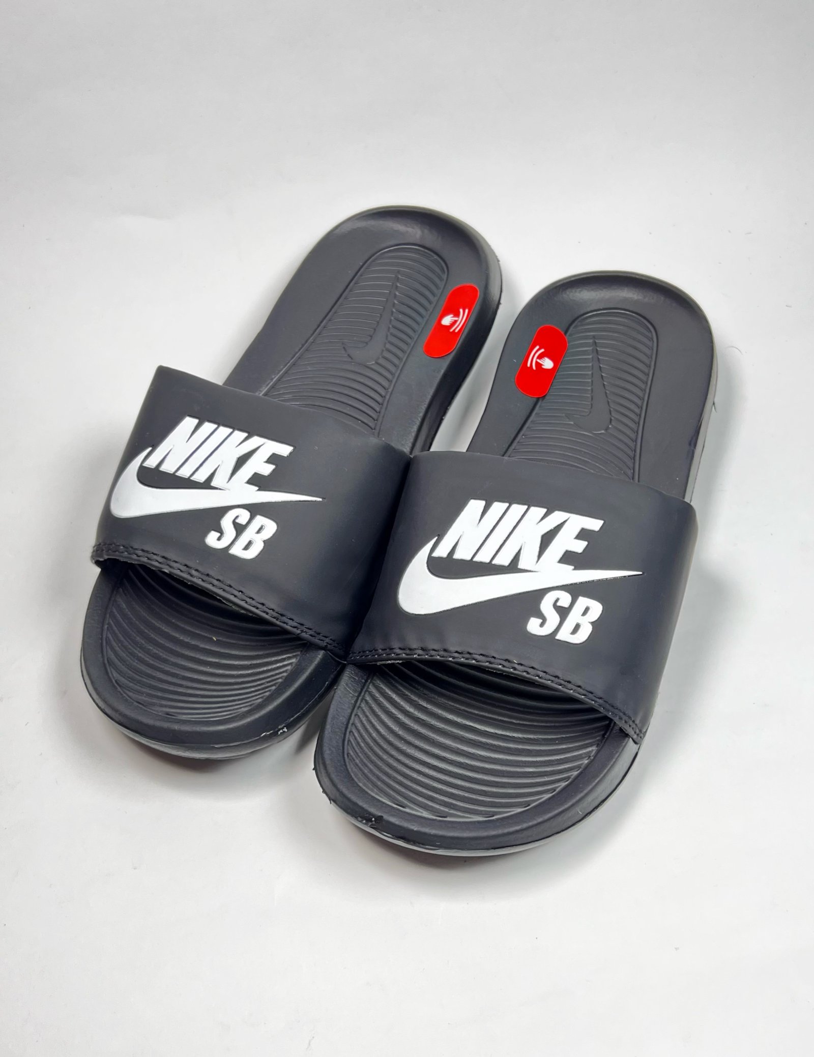 Nike SB Slides - black&white